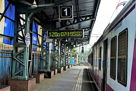 Marine lines railway station, Mumbai, Maharashtra, India, Asia
