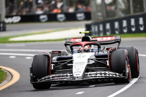 MELBOURNE, AUSTRALIA, APRIL 01: Yuki Tsunoda of Japan drives the Scuderia AlphaTauri AT04 in
