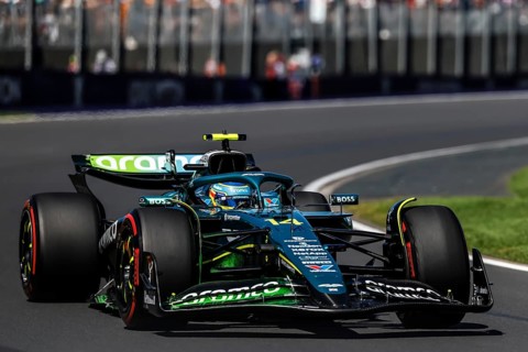 MELBOURNE, AUSTRALIA - MARCH 14: Fernando Alonso of Spain drives the Aston Martin Aramco F1 Team