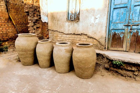 Pots in pottery workshop, Moharli, Chandrapur, Maharashtra, India, Asia