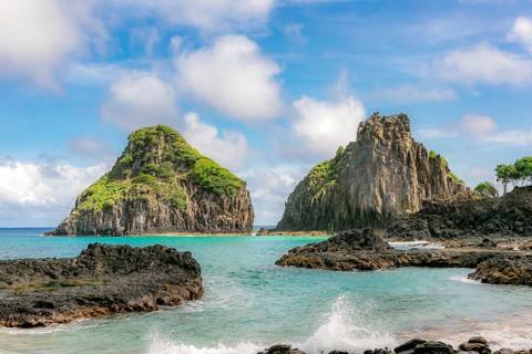 Fernando de Noronha, Brasil. Turquoise water around the Two Brothers rocks, UNESCO World Heritage