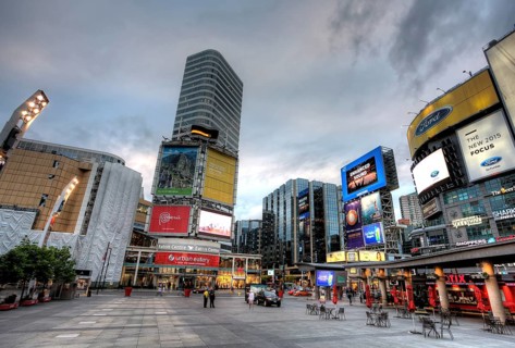 Dundas Square Yonge Street Toronto busy intersection