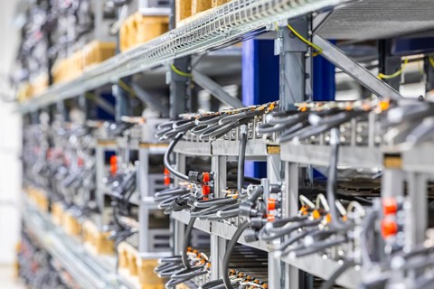 Saxony's Economics and Energy Minister Dirk Panter visits Saxony's largest battery storage