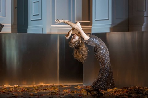 Production by Torsten fisherman at the Renaissance Theatre in Berlin with Judith Rosmair and