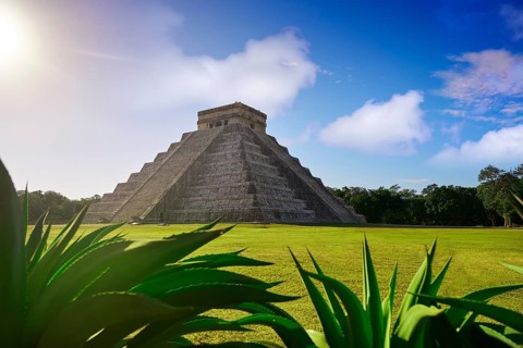 Chichen Itza pyramid El Templo Kukulcan temple in Mexico Yucatan