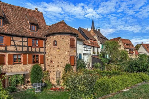 Houses on the site of the city historic fortifications in Bergheim, Alsace, France, Europe