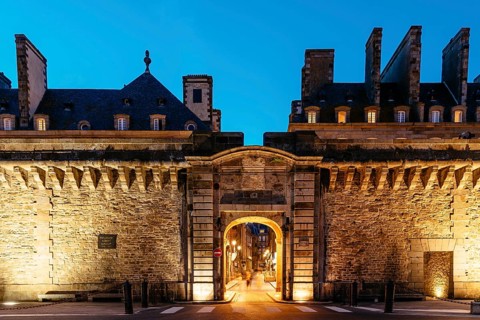 Gate in the Walls of Saint Malo at night, Brittany, France, Europe