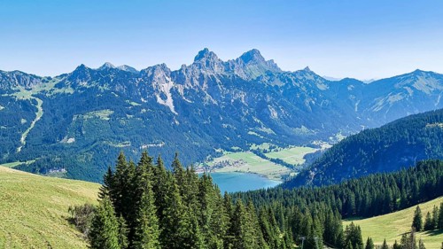 View of the Haldensee and the Tannheim mountains from the Neunerköpfle