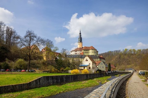Weesenstein Castle rises on a rocky outcrop of nodular mica schist with quartzite deposits above