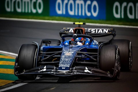 MELBOURNE, AUSTRALIA - MARCH 15: Carlos Sainz of Spain drives the Atlassian Williams Racing FW47