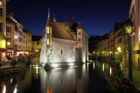 The capital of the Haute-Savoie - Annecy. The main attraction of the city - an ancient