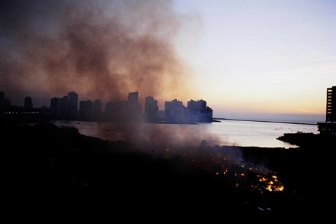 Slums burning in fire, Colaba, Mumbai, Maharashtra, India, Asia