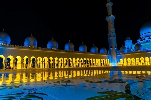 Shakezy Cayd Grand Mosque United Arab Emirates. Shooting Location: Abdabi