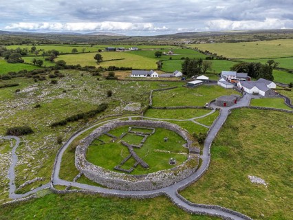 Caherconnell Fort, year 500, fortress inhabited until the end of the 16th century, The Burren,