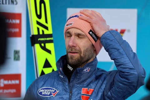 Shit, the tour victory is gone: Pius Paschke (SC Kiefersfelden) at the New Year's Ski Jumping 73rd
