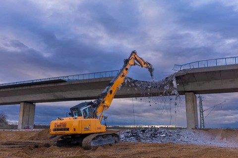 Following investigations of another reinforced concrete bridge in Saxony and the cracks caused by