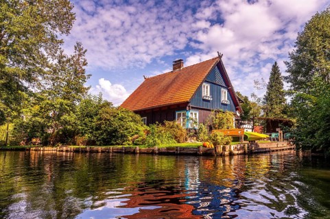 Residential house, outskirts, river Spree, Lehde, Brandenburg, Spreewald, Germany, Europe