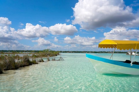 Laguna de Bacalar Lagoon in Mayan Mexico at Quintana roo