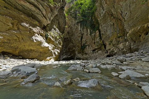 Inside impressions of the Lengarica canyon. Bathing shoes are highly recommended to walk in the