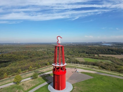 The Rheinpreussen spoil tip is a landmark in the city of Moers, with a height 74 meters. It has a