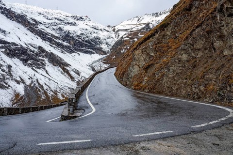 Alpine road on the Stilfser Joch in winter