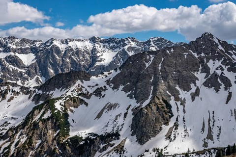 Fantastic crossing of Sonnenkopf, Heidelbeerkopf and Schnippenkopf in the Allgau Alps near Hinang,