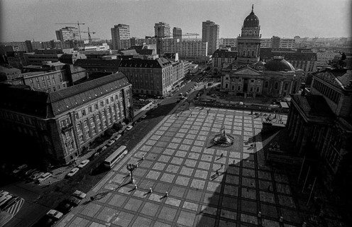 Germany, Berlin, 10.11.1991, Gendarmenmarkt, (former Platz der Akademie), View from the French
