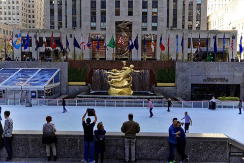 Rockefeller Center, Manhattan, New York, USA, North America, Prometheus bronze sculpture at
