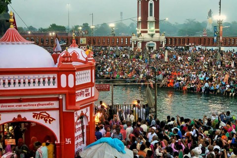 Ganga ghat temple, Har Ki Pauri, Haridwar, Uttarakhand, India, Asia