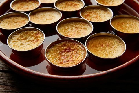 Custard Creme Caramel Flan dessert bain marie oven cooked