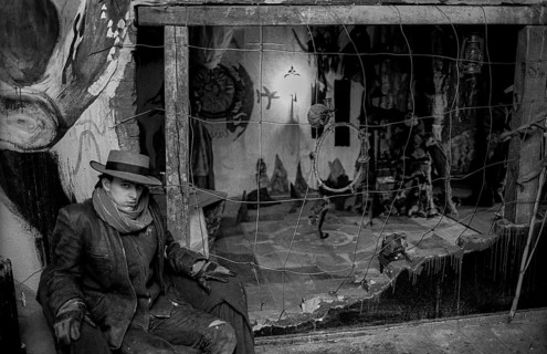 Germany, Berlin, 30 November 1991, young man in his room, squatted house Dunckerstraße 13/14,