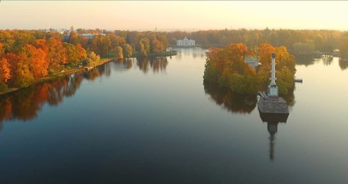 Autumn morning and a walk in the Catherine Park in Tsarskoe Selo