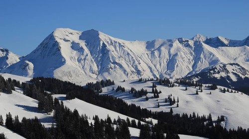Mount Albristhore and snow covered mountains near Lenk, Switzerland, Europe