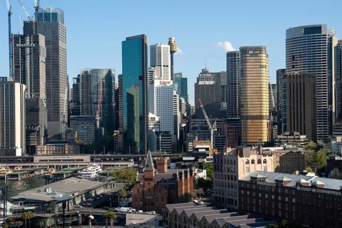 22.09.2019, Sydney, New South Wales, Australia, Elevated city view from the Harbour Bridge to the