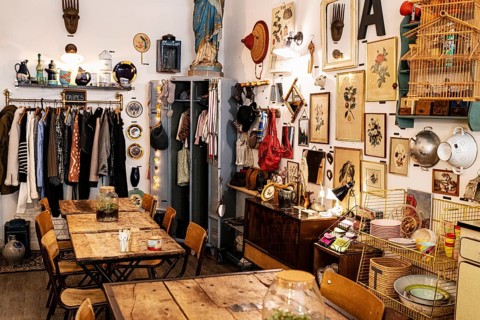 Boutique and restaurant, Rita Brocante et Cantine, Restaurant and junk shop, Le Panier,