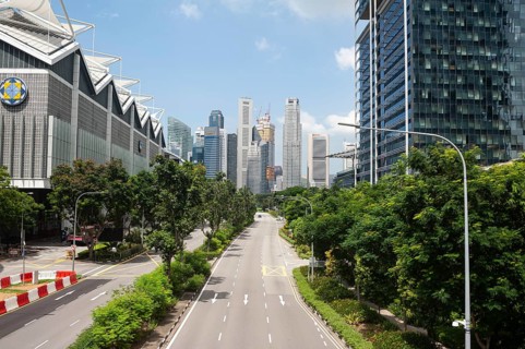 05.05.2020, Singapore, Republic of Singapore, Asia, Empty streets and hardly any traffic in the