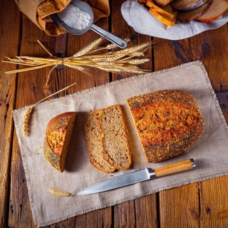 Linseed bread with a poppy seed and sesame mixture