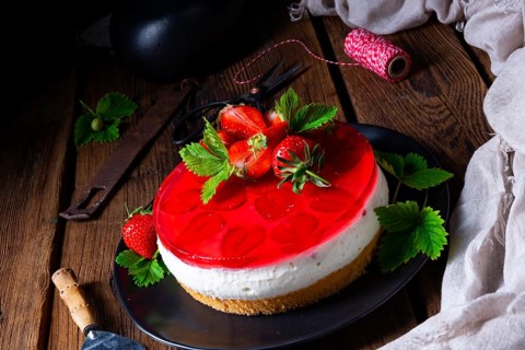 Delicious quark cream cake with strawberries