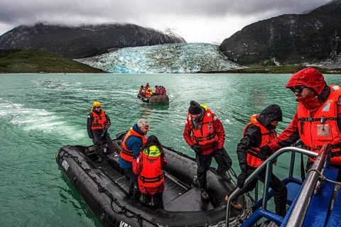 Excursion by Zodiac from the cruise ship Ventus Australis to the Porter Glacier, Cordillera Darwin,