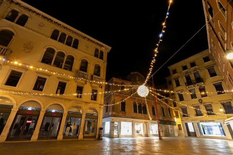 Lighting in the historic centre, night shot, Campo San Luca, Venice, Italy, Europe