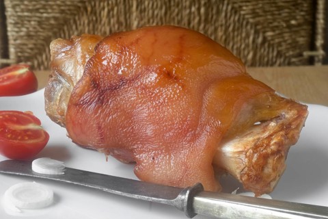 Grilled pork knuckle