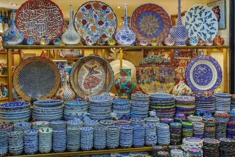 Colorful ceramics for sale on the Grand Bazaar at Istanbul, Turkey, Asia