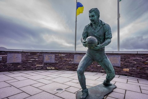 Bronze statue of Mick O'Dwye Irish sporting champion, County Kerry, Waterville, Ireland, United