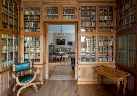 Havixbeck, Hülshoff Castle, home of the Annette von Droste zu Hülshoff Foundation, library with a