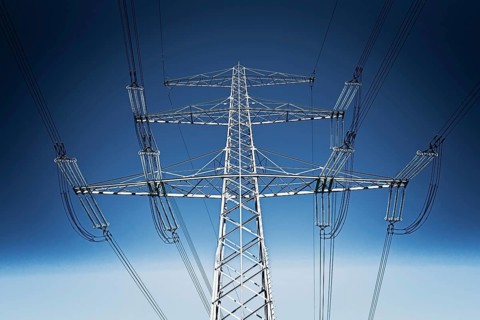 High-voltage pylon, electricity costs, power failure, power grid