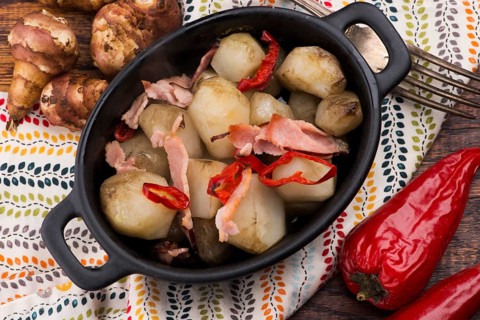 Jerusalem artichoke au gratin with ham and chili. Fricassee, fruits