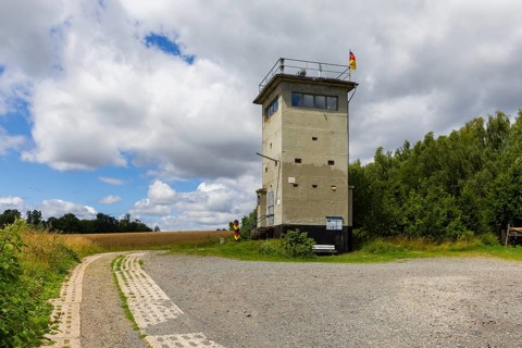 The former GDR border tower in Bartolfelde, between Bartolfelde and Bockelnhagen, is located on the