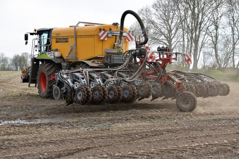 Slurry transporter, slurry in the field