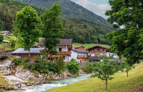 Holiday and residential houses on the Berchtesgadener Ache, Berchtesgaden, Bavaria, Germany, Europe
