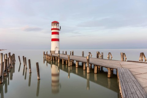 Leuchtturm im Morgenlicht, Langzeitbelichtung, Podersdorf am See, Neusiedlersee, Burgenland,